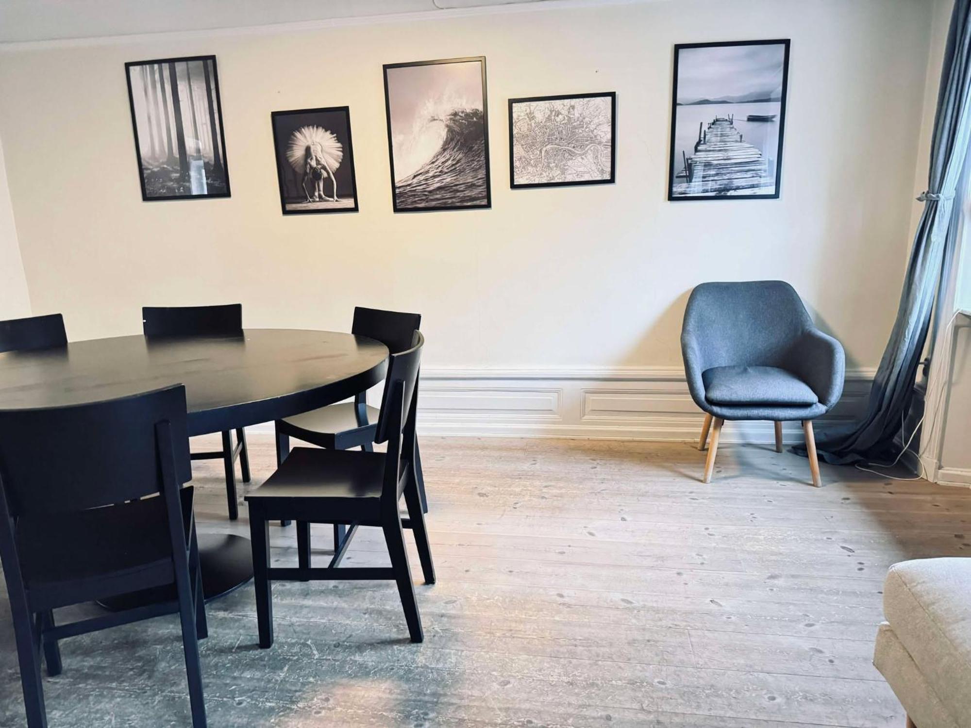 Spacious Flat For Large Group Leilighet *